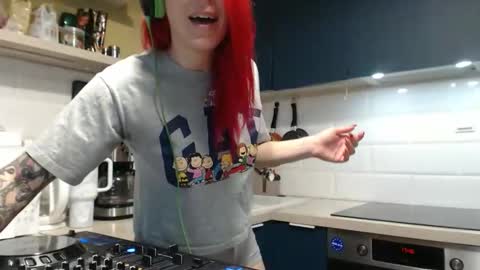 arri_ella online show from December 21, 2:16 am