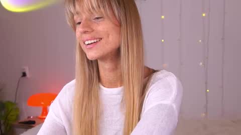 Snapshot of artease chatting on September 20, 7:06 am Arti  Next Streams -  online show from September 20, 7:06 am