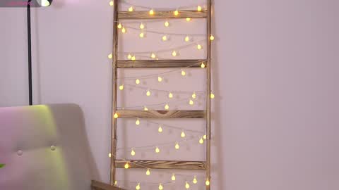 Snapshot of artease chatting on February 28, 8:20 am Arti  Next Streams -  online show from February 28, 8:20 am