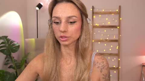 Snapshot of artease chatting on February 23, 10:54 am Arti  Next Streams -  online show from February 23, 10:54 am