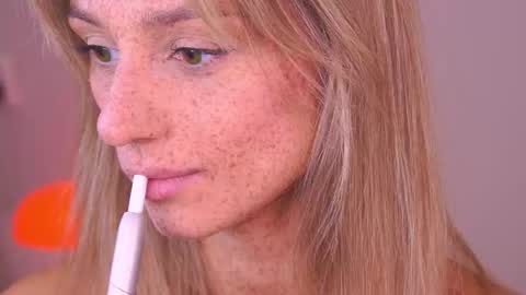 Snapshot of artease chatting on September 18, 4:22 am Arti  Next Streams -  online show from September 18, 4:22 am