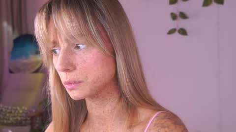 Snapshot of artease chatting on September 26, 8:34 am Arti  Next Streams -  online show from September 26, 8:34 am