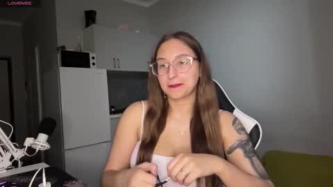 Mia  online show from February 19, 4:28 pm