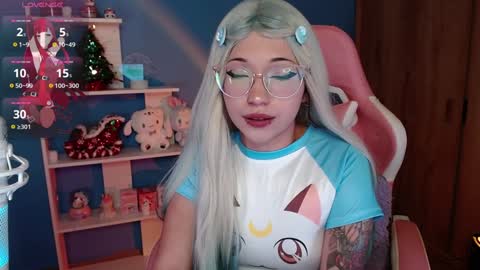 Lenna online show from December 19, 12:24 am