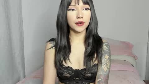 Lenna online show from December 17, 4:38 am