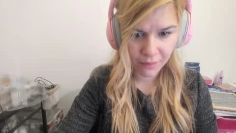 MIA online show from February 1, 10:19 pm