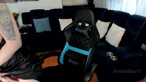 hellen online show from March 6, 1:14 pm