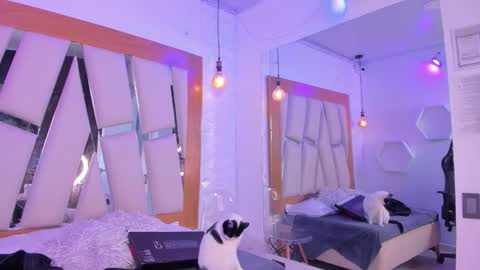 Ary Cooper online show from October 25, 4:25 pm