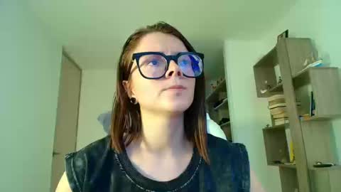 Snapshot of arya_starkw chatting on September 17, 3:43 pm Ary 3 online show from September 17, 3:43 pm