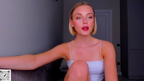 Snapshot of ashbunny_ chatting on January 12, 7:53 pm your pretty Ashley online show from January 12, 7:53 pm