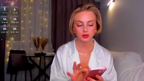 Snapshot of ashbunny_ chatting on December 31, 5:51 pm your pretty Ashley online show from December 31, 5:51 pm