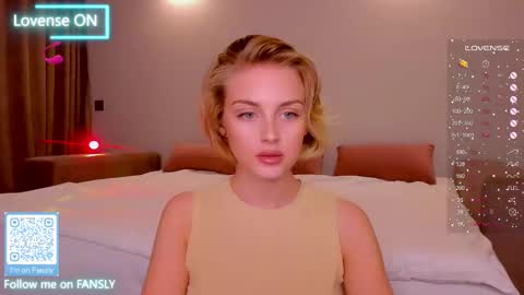 Snapshot of ashbunny_ chatting on February 9, 5:33 pm your pretty Ashley online show from February 9, 5:33 pm