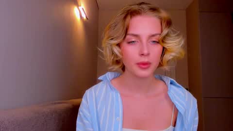 Snapshot of ashbunny_ chatting on March 9, 5:06 pm your pretty Ashley online show from March 9, 5:06 pm