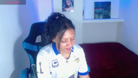 ashley17_ online show from January 11, 5:01 am