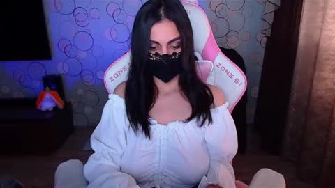   Yasmina   online show from October 10, 5:01 am