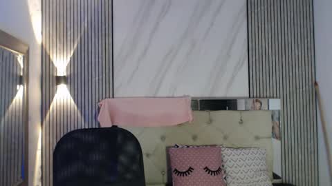 ashley__tylor online show from May 5, 8:12 pm