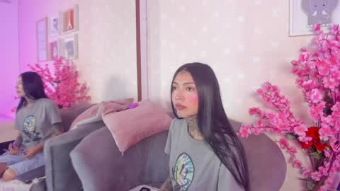 ashley_blum_ online show from April 11, 12:09 pm