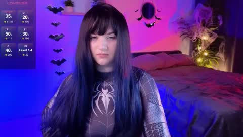   online show from October 31, 8:29 am