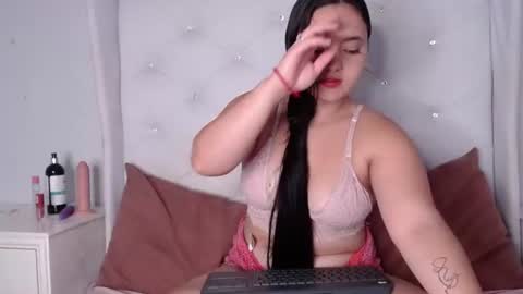 ashley_harrison online show from June 18, 12:10 pm