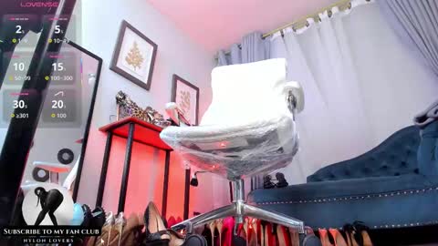 ashley_leon_ online show from December 5, 2:40 pm