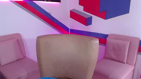  Ashley online show from February 8, 3:41 am