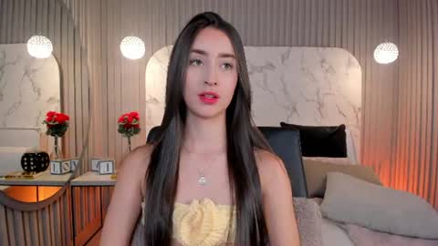ashleylincolnn online show from August 4, 4:35 pm