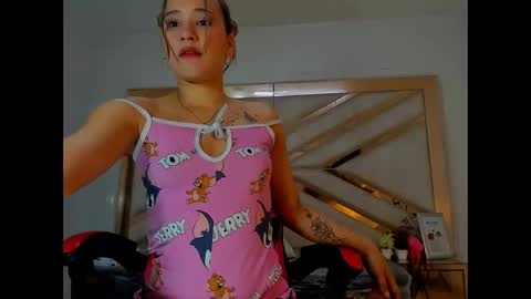 Snapshot of ashleyvanesars chatting on October 20, 4:10 pm ashleyvanesars online show from October 20, 4:10 pm