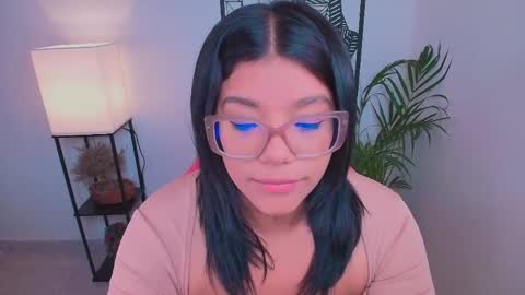 Ashleyy18   online show from April 10, 11:55 pm