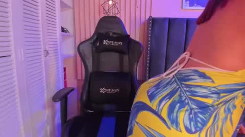 ashlye_miller_ online show from February 11, 4:01 am