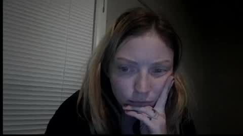 ashlynn5716 online show from October 5, 4:06 am