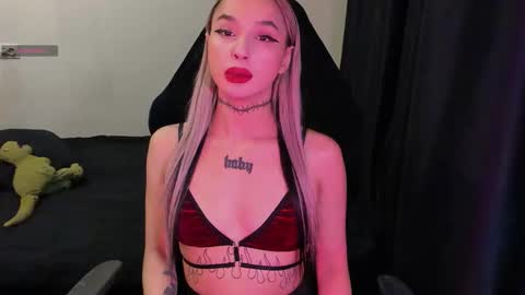 Mila online show from February 18, 5:06 am