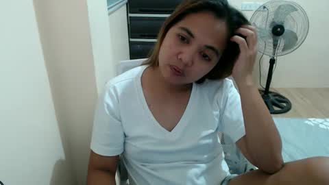 asianprettymay online show from December 5, 5:25 pm