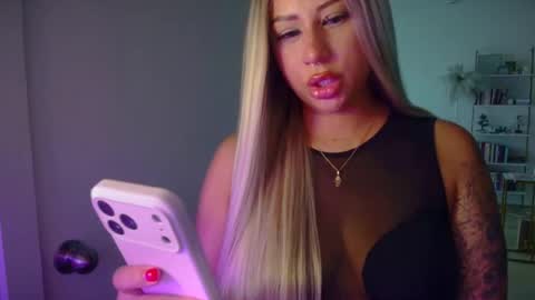 iwantaspen online show from July 25, 9:00 pm