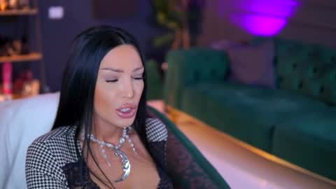 Astrid online show from December 19, 9:40 pm