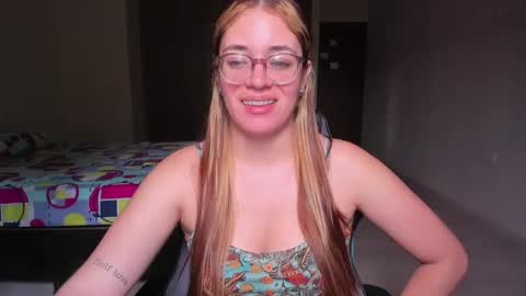 atenas online show from March 4, 7:01 pm