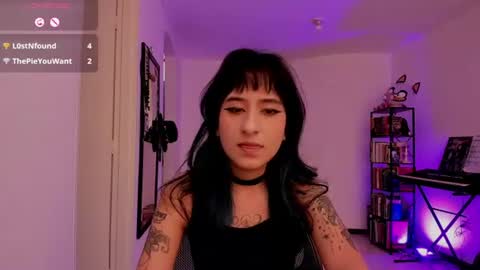 Atenea online show from June 23, 8:40 pm