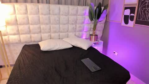 atenea velle online show from February 23, 2:16 pm