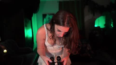 Audrey online show from November 19, 4:56 am