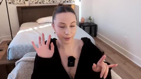 Snapshot of audreyjones03 chatting on January 29, 10:01 pm Miss Audrey online show from January 29, 10:01 pm