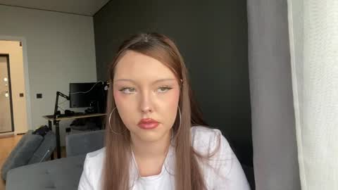 Elene online show from June 8, 8:37 am