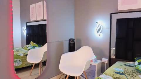 aura verde online show from February 28, 7:46 pm