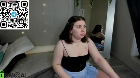 ava_sterling online show from May 17, 1:05 am
