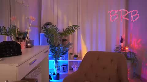  Ava  online show from January 19, 2:13 pm