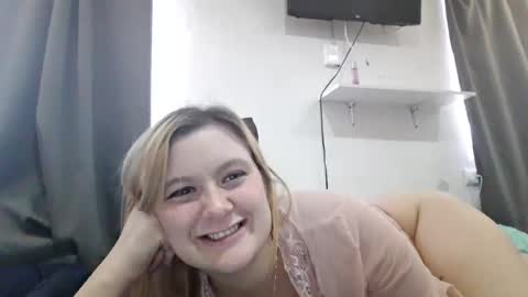 Avery Doll online show from June 28, 6:14 pm
