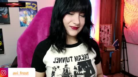 Snapshot of avi_frost chatting on January 10, 7:04 am Saraaaa independent model 3 online show from January 10, 7:04 am