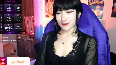 Snapshot of avi_frost chatting on March 6, 7:14 am Saraaaa independent model 3 online show from March 6, 7:14 am