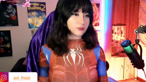 Snapshot of avi_frost chatting on December 3, 7:19 am Saraaaa independent model 3 online show from December 3, 7:19 am