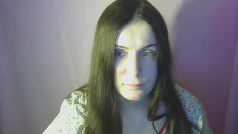 avialenne online show from April 24, 5:27 pm