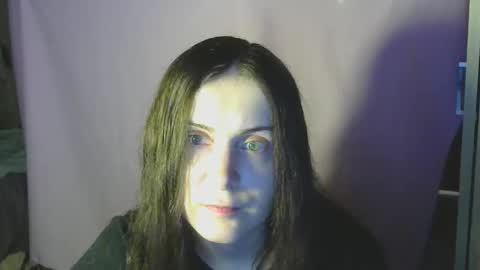 avialenne online show from April 25, 7:33 pm