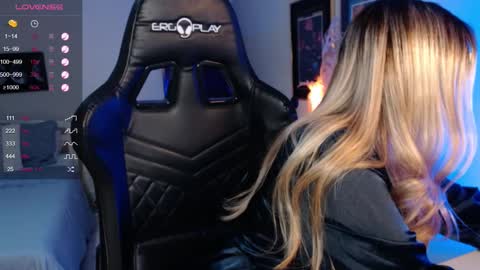 Avrill Morgan online show from February 9, 5:33 pm